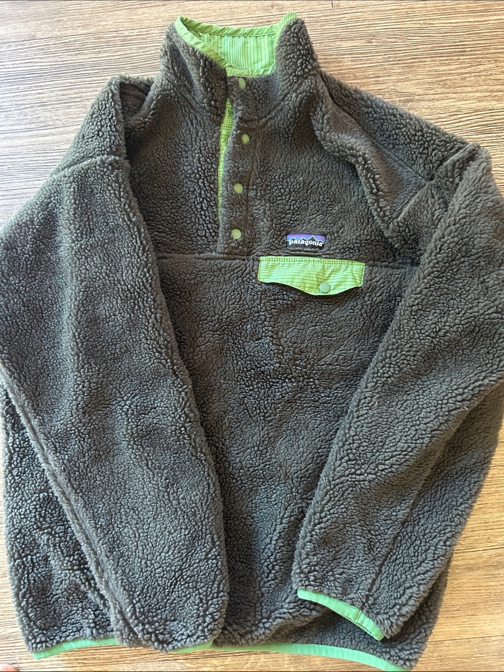Patagonia Kids Brown Sherpa Pullover with Lime Trim